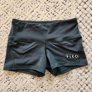 Fleo Shorts